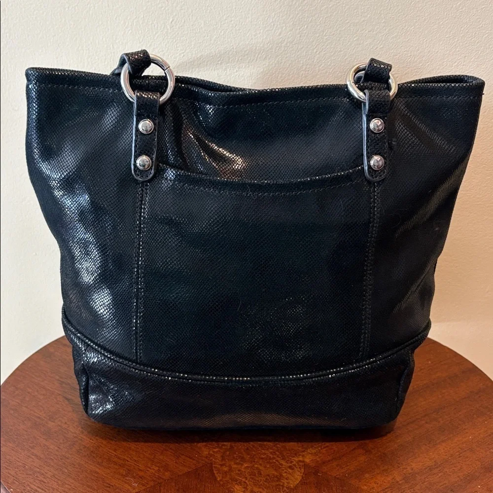 B. Makowsky  shoulder bag  soft brushed leather  black/Silvertone 2 outside pock
